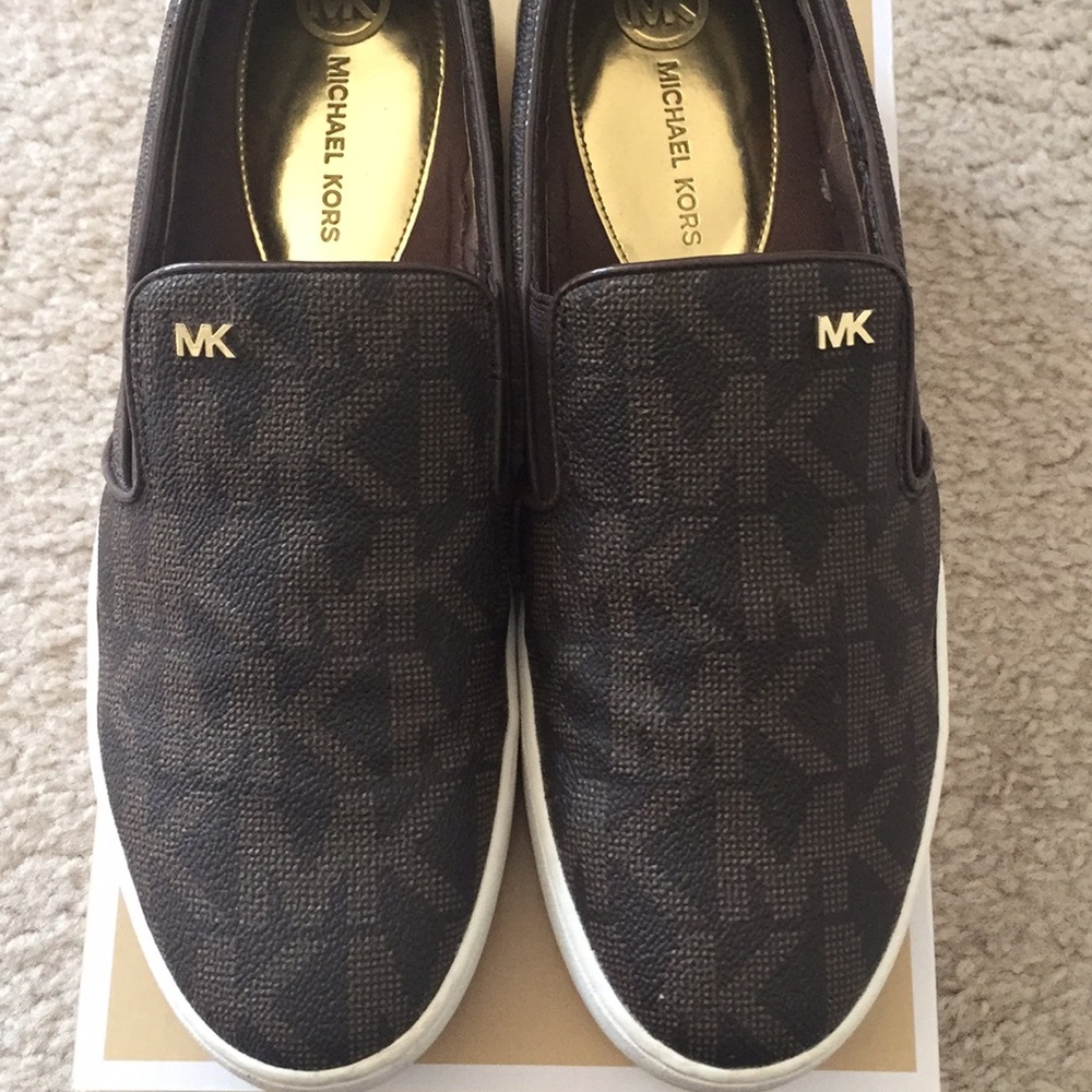 Michael Kors Keaton Logo slip on sneakers!